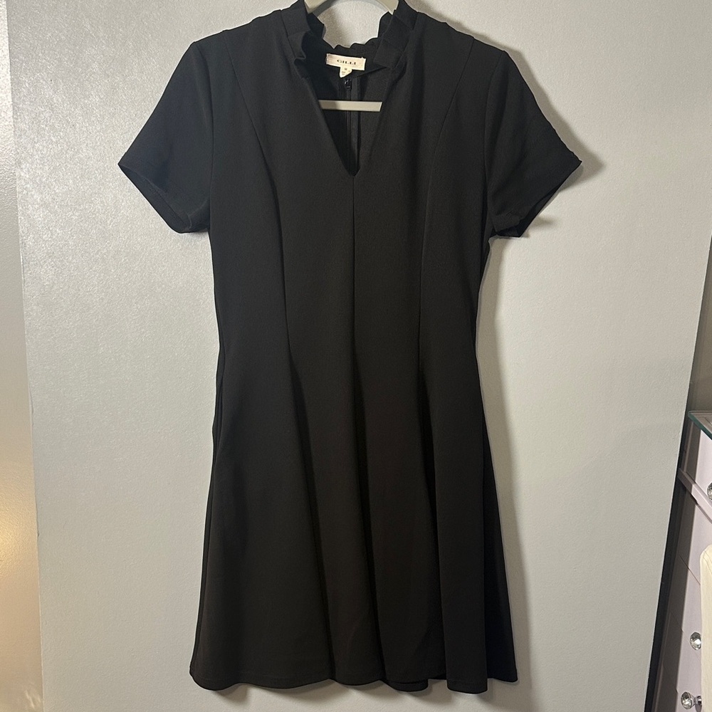 Gilli Womens Black Short Sleeve Fit & Flare Dress Ruffle Neck Pockets